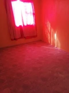 Separate entrance for rent in Ravensmead