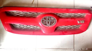 2010 Toyota Hilux Grill