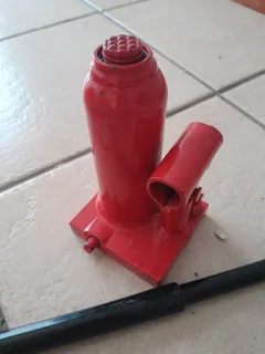 1.5 ton bottle Jack R250 neg