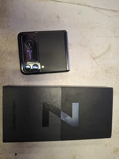Samsung Z3 flip 256gig 5G