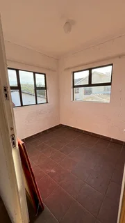 Flat to let in Reservoir Hills