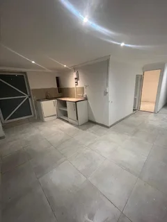 2 bedroom seperate entrance to rent in Zeekoevlei