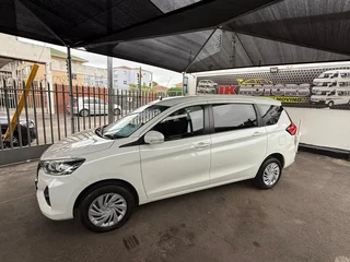 2023 Toyota Rumion 1.5SX