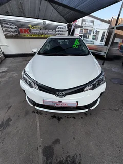 White Toyota Corolla 1.8 Prestige with 62600km available now!
