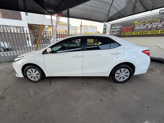 White Toyota Corolla 1.8 Prestige with 62600km available now!