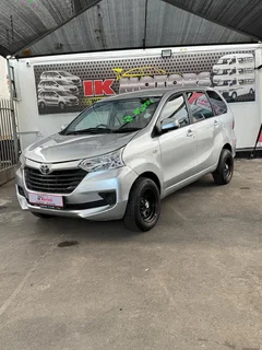 Silver Toyota Avanza 1.3 sx!