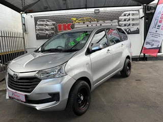 Silver Toyota Avanza 1.3 sx!