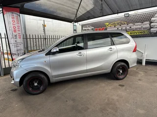 Silver Toyota Avanza 1.3 sx!