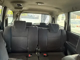 Silver Toyota Avanza 1.3 sx!