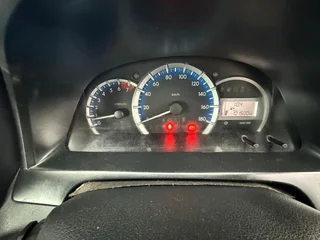 Silver Toyota Avanza 1.3 sx!