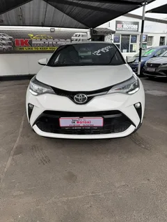 2020 TOYOTA CHR. PERFECT FAMILY VEHICLE. FINANCE WITH LOW INSTALLMENT