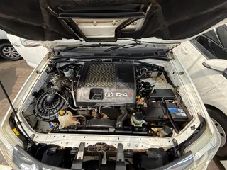 White Toyota Fortuner 3.0 D-4D R/Body with 195101km available now!