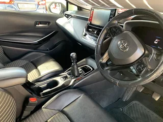 2020 TOYOTA COROLLA SEDAN FOR SALE. 2.0 XR VERY ELITE VEHICLE. PERFECT FOR UBER BLACK