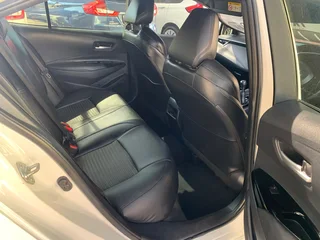 2020 TOYOTA COROLLA SEDAN FOR SALE. 2.0 XR VERY ELITE VEHICLE. PERFECT FOR UBER BLACK