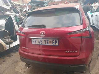 Lexus nx 200