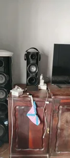 Samsung home theatre saround system works 100% can contact 0844850568 R3500