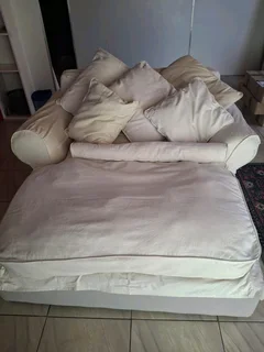 Bed /couch