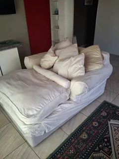 Bed /couch