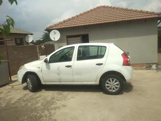 2014 Renault Sandero Hatchback