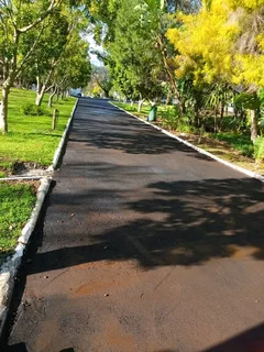 Tarsurfacing and drive ways
