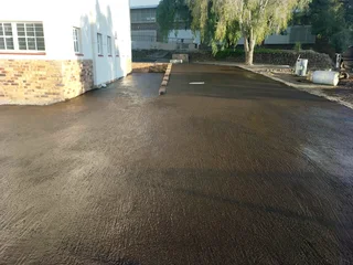 Tarsurfacing and drive ways