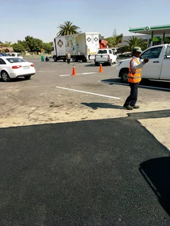 Tarsurfacing and drive ways