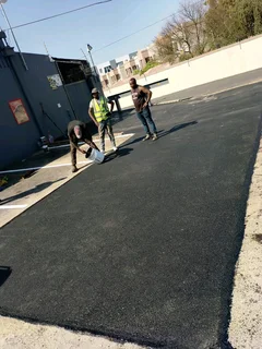Tarsurfacing and drive ways