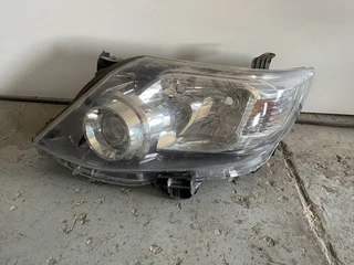 Toyota fortuner d4 d xenon headlight 2009 2015