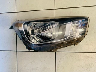 Kia pegas headlight