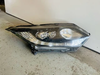 Honda vezel hrv headlight