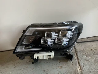 Nissan navara headlight