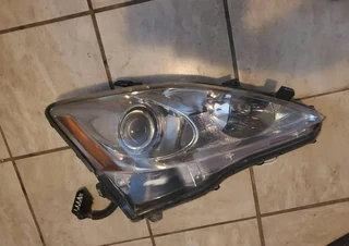 Lexus is250  is350 headlight 2006 2008
