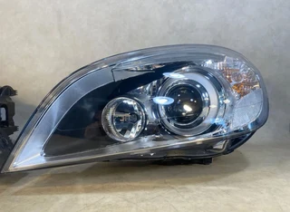 Volvo s60 v60 xenon headlight 2010-15
