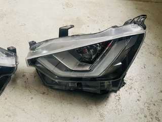 Isuzu D max V cross HR 4X4 headlight