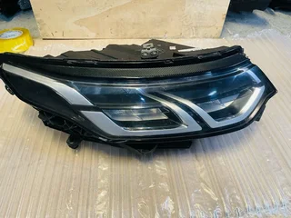Land Rover Discovery Sport L550  Headlight