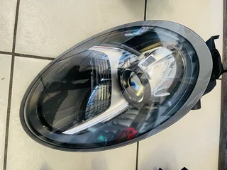 Porsche 911 (991 generation) headlight