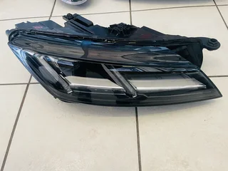 Audi TT headlight 11 pins plug