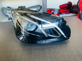 Mercedes Benz w213  single xenon headlight