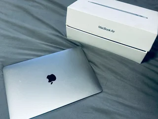 13-inch MacBook Air with Apple M1 chip