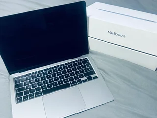 13-inch MacBook Air with Apple M1 chip