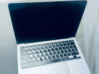 13-inch MacBook Air with Apple M1 chip