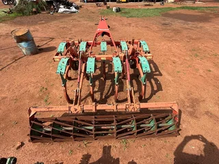 CLC Kerverneland - 9 Tand Ripper with roller