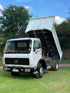 Merc-Benz 6m Tipper Truck