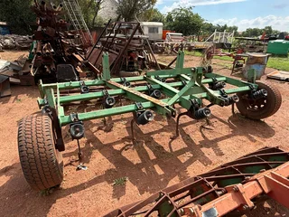 John Schearer seedbed maker (trash handicilt) with adjustable roller