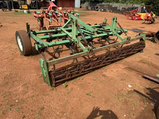 John Schearer seedbed maker (trash handicilt) with adjustable roller