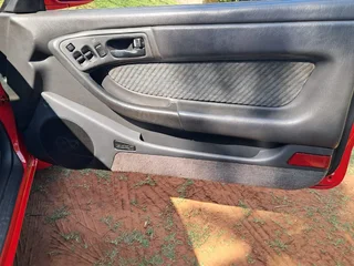 Toyota Celica Gen 5  (1996 )