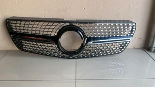 Mercedes Benz Gloss Black diamond style