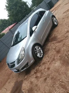 Opel corsa d 1.4 2008 model