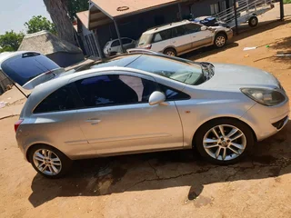 Opel corsa d 1.4 2008 model