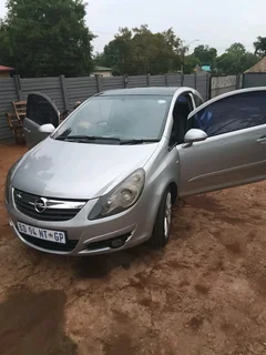 Opel corsa d 1.4 2008 model